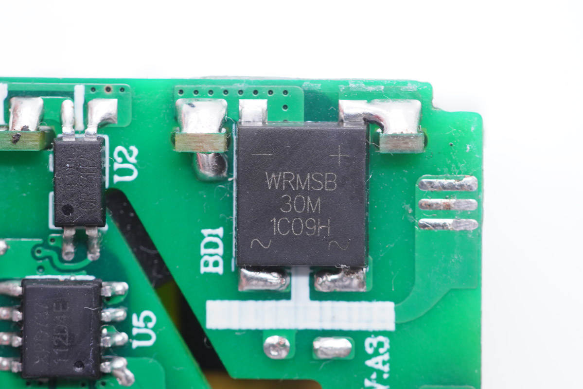 拆解報告：華科生迷你33W快充充電器-充電頭網