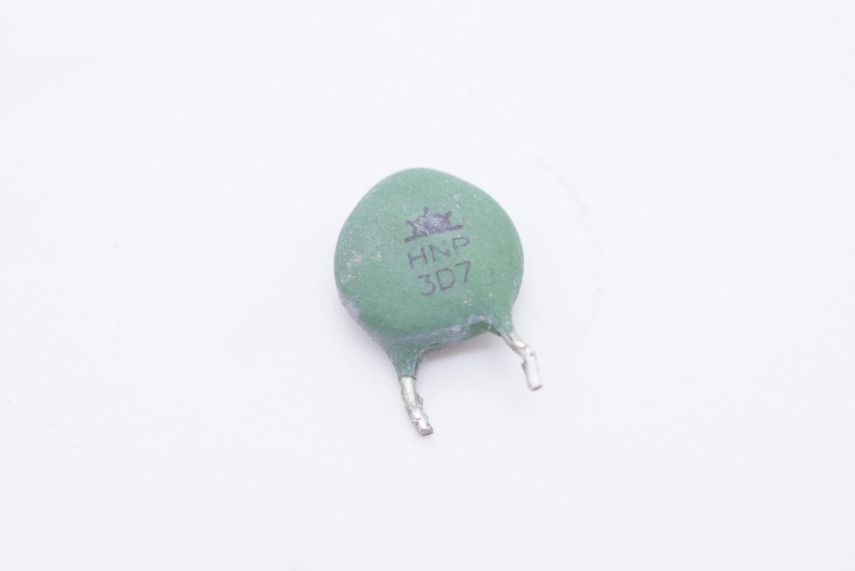拆解報告：華科生迷你33W快充充電器-充電頭網
