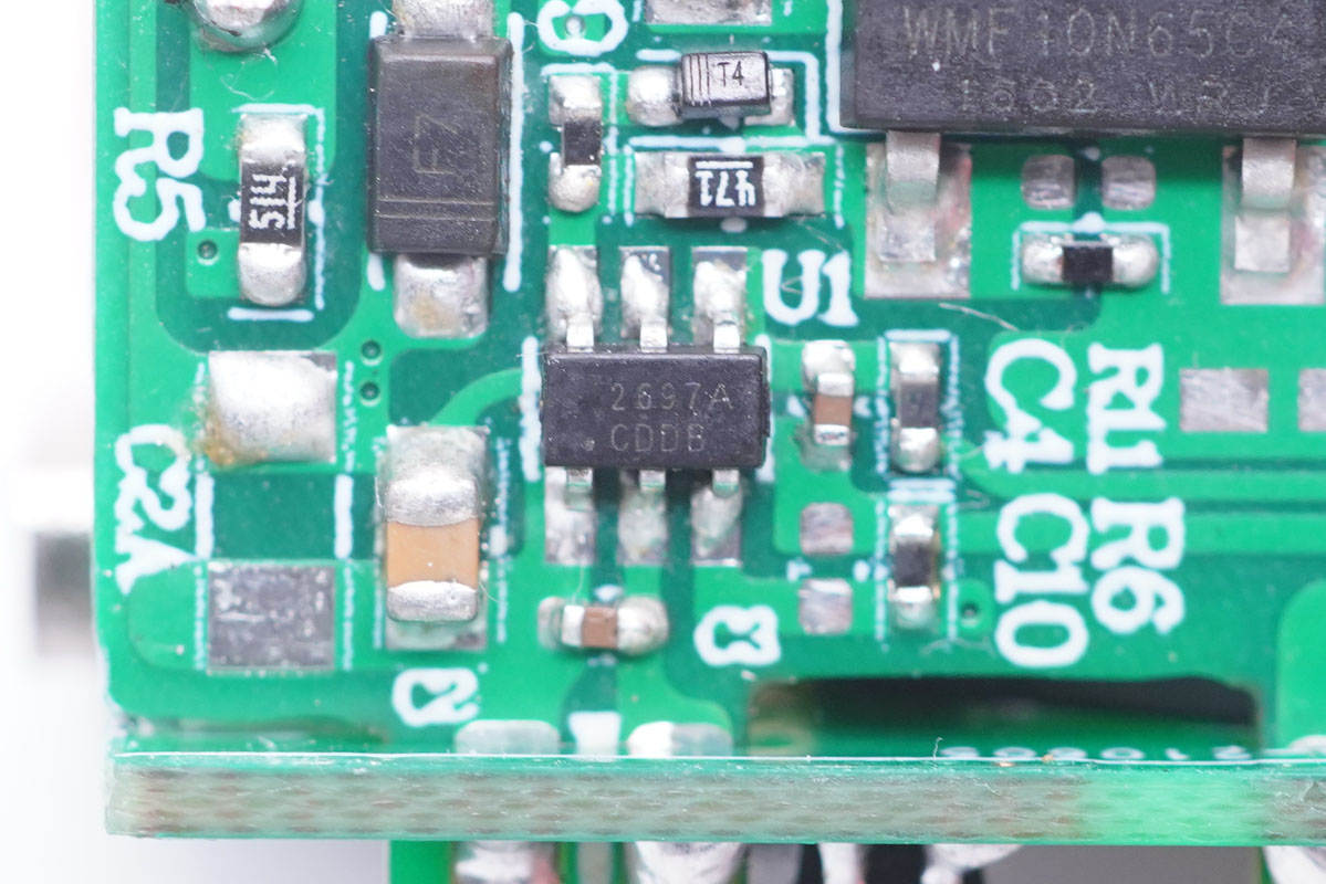 拆解報告：華科生迷你33W快充充電器-充電頭網