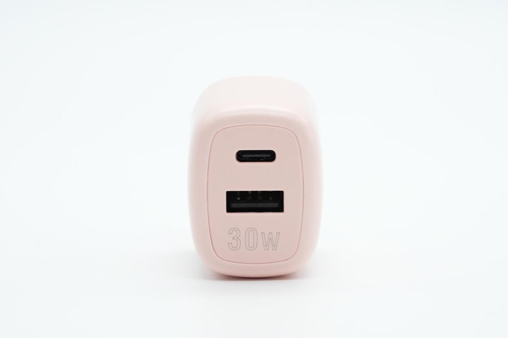 拆解報(bào)告:HKS華科生30W 1A1C氮化鎵充電器-充電頭網(wǎng)