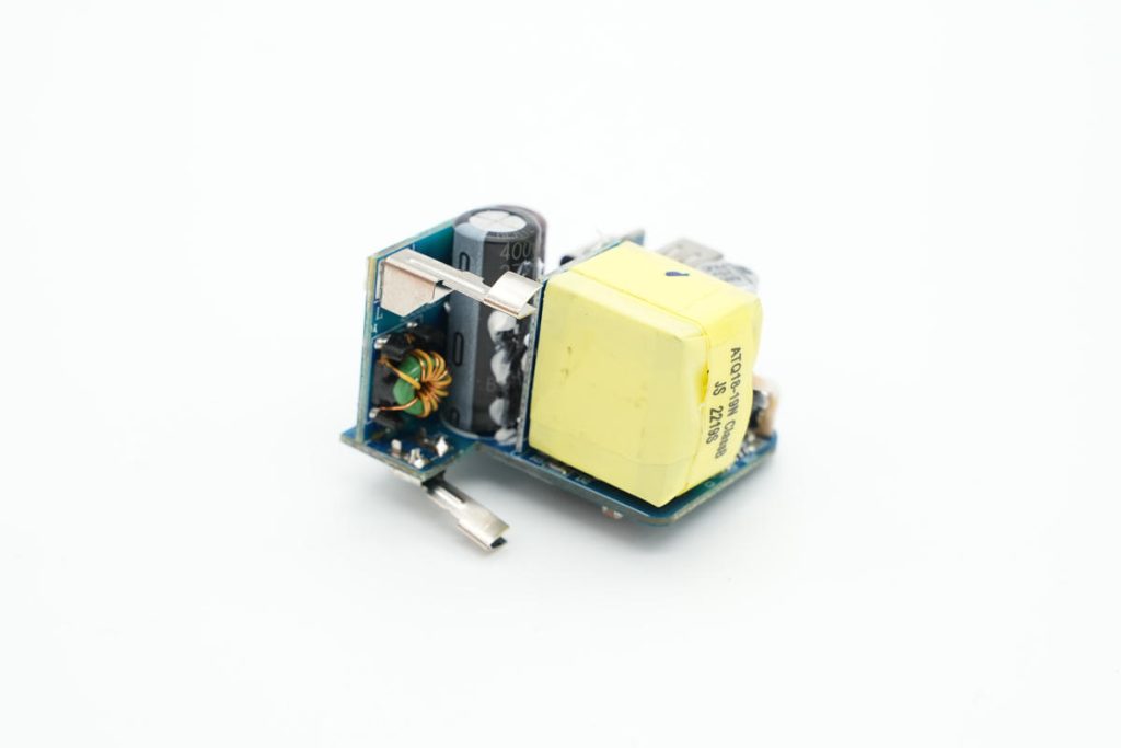 拆解報(bào)告:HKS華科生30W 1A1C氮化鎵充電器-充電頭網(wǎng)