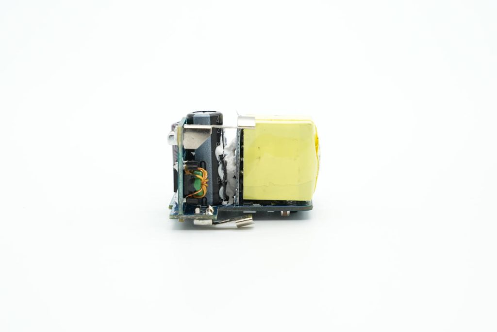 拆解報(bào)告:HKS華科生30W 1A1C氮化鎵充電器-充電頭網(wǎng)