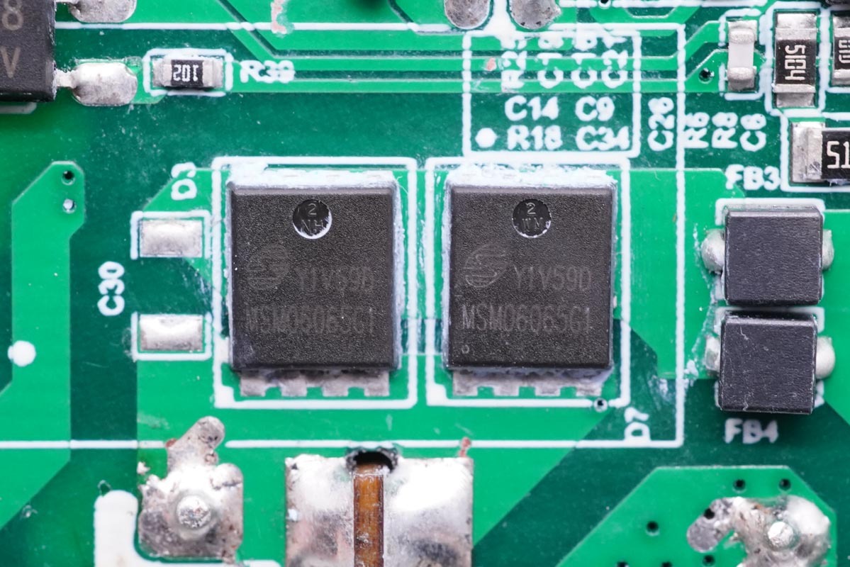 拆解報(bào)告：華科生 230W 4C1A氮化鎵桌面充GE510-充電頭網(wǎng)